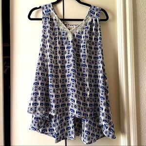 Umgee Sleeveless Blouse Size L